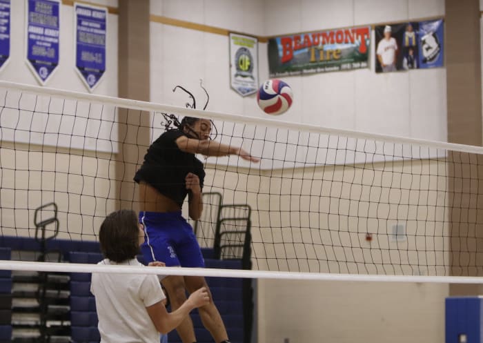Beaumont Damon Potter volleyball 2023 by John Murphy040420232